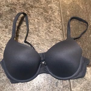 Victoria’s Secret Grey tshirt bra 36B